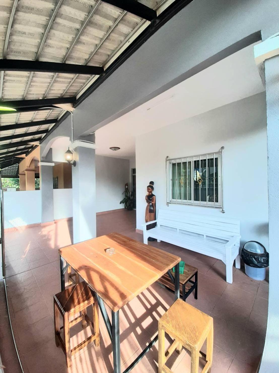 Rutcha Homestay Betong รัชชา โฮมสเตย์ เบตง Екстериор снимка